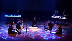 Di dalam industri pertunjukan seni sepengetahuan saya riders adalah hal yang umum. Konser Musik Elektronik Ekspresi Kebebasan Dobrak Aturan Seleb Tempo Co
