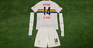 Remember the name, wamangituka, hes insane in game, the 5* skills is massive in game, he makes all the runs, hes strong on the ball, hes fast, he can shoot, volley, head, anything you need him to do. Signiertes Vfb Sonderoutfit Von W Silas