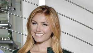Sabrina scampini (legnano, 28 agosto 1976) è una giornalista e conduttrice televisiva italiana. Sabrina Scampini Con Alessio Vinci A Domenica Cinque Tramonta L Ipotesi Alessandra Viero