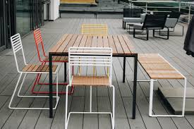 Tidyard table pliable de jardin/table bois de teck solide 60 x 60 x 75 cm (l x l x h). Salon De Jardin Table Rectangulaire Cora Banc Bistrot Et 4 Chaises Tina Metal Acier De Couleur Et Bois Massif Seanroyale