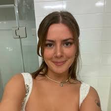 Madeline Conroy's Instagram, Twitter & Facebook