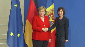 ˈmaja ˈsandu, born 24 may 1972) is a moldovan politician and the current president of moldova since 24 december 2020. 16 07 2019 Pk Angela Merkel Maia Sandu Antrittsbesuch Moldawien Eu Beitritt Von Der Leyen Youtube