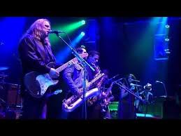 David Gilmour The Strat Pack 2004 All 3 Songs Gov T Mule I D Rather Go Blind Etta James Cover Feat Special Guests Mountain Jam 2013 Youtube With Images Gov T Mule Stone Temple Pilots Cover Songs