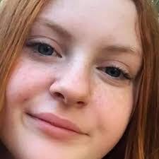 Tara Amos's Instagram, Twitter & Facebook