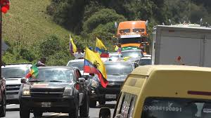 Transportistas independientes del Carchi realizaron un plantón en rechazo a las medidas arancelarias