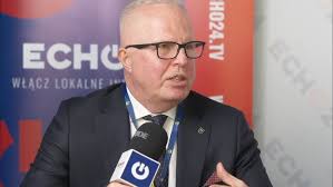 Łapiński: Konieczne połączenie kolejowe na lotnisko i nowy ślad A4