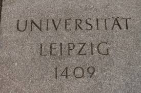 Mit einer zulassung an der universität leipzig können sie sich auf eines der 5.200 zimmer in den 15 wohnanlagen des studentenwerks leipzig bewerben. Leipzig University Wikiwand