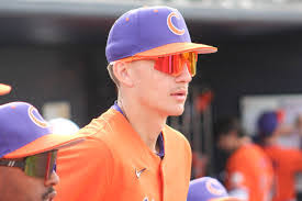 Jackson Lindley's Instagram, Twitter & Facebook