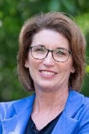 Jeanie Lawson's Instagram, Twitter & Facebook