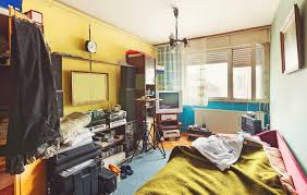 In feng shui, black is not considered the best color for a bedroom or kitchen because it's so heavy. How To Feng Shui Your Bedroom 25 Rules With 17 Layout Diagram Examples Home Stratosphere