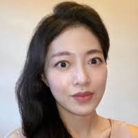 Eileen Tan's Instagram, Twitter & Facebook