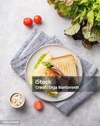 Image result for tbn:PrtsmamH2gogrM::www.designcommandcenter.com/photography/ClubSandwich.jpg