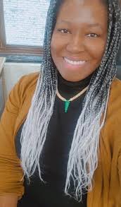 Lynda Barnett's Instagram, Twitter & Facebook