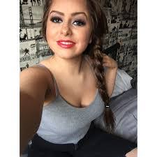 Amber Hicks's Instagram, Twitter & Facebook