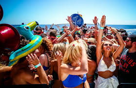 Cirque De La Nuit Ibiza Boat Club Boat Parties Playa D En Bossa Info Dj Listings And Tickets Ibiza Spotlight Boat Party Ibiza Boat Girl