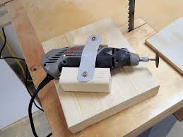 Position the mower blade on the guide and the wheel as shown to sharpen the upper side of the blade. How To Make A Band Saw Blade Sharpening Jig Ibuildit Ca