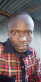 BREAKING: Manchester United midfielder Bruno Fernandes was involved in a  car crash this morning. No parties involved are understood to have  sustained serious injuries and Fernandes is expected to train with the