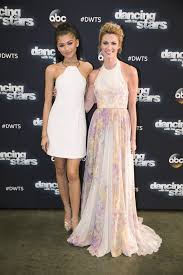 Get ready shake it up fans, zendaya is bringing her killer dance moves to prime time!. Zendaya Coleman Dancing With The Stars Season 22 Week 4 Los Angeles Celebmafia