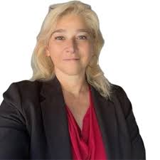 C'est avec beaucoup d'émotion que je vous annonce la fin d'un long chapitre  de ma vie. 🥹 Après 7 années au cégep, deux programmes complètement  différents, des heures de travail, énormément de… |