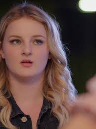 Mya Cruz's Instagram, Twitter & Facebook