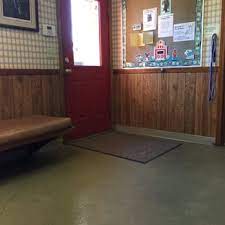 Serving the westlake area since 1993, our hospital is fully equipped with the sophisticated technology to provide the best care for your pet. Country Hill Animal Clinic Veterinarians 15535 W 87th St Pkwy Lenexa Ks Phone Number