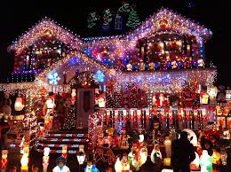 Below are 23 best pictures collection of decorated christmas houses photo in high resolution. Insurance Holiday Decorating Safety
