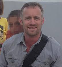 Superfit SAS veteran who needs lung transplant after being 'poisoned' by  fumes when ISIS torched oil wells sues his CNN employers for £200,000