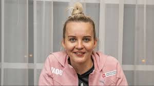 Han fandt dog hurtigt en anden. Pernille Blume Viser Sin Nye Flotte Kaereste Frem Billed Bladet