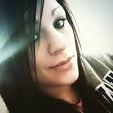 Amber Holsapple's Instagram, Twitter & Facebook