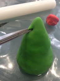 %title% handmade sur demande livraison combinée retour et remplacement gratuits de tout article venez nous voir! Tutoriel Pour Realiser Un Sapin De Noel En Pate A Sucre Delices Et Patisseries