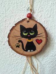 wooden cat painting hand painted on black cat wooden ornament painting stones w wooden cat painting hand paint yilbasi susleri yaratici yaratici fikirler
