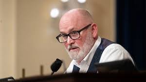 From scales to sea shells: Sanibel camp gets kids exploring