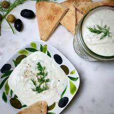 Best Vegan Tzatziki Sauce The Carrot Underground Recipe In 2020 Tzatziki Sauce Vegan Tzatziki Vegan Snack Recipes