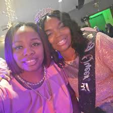 Most orders in one day for custom cakes?