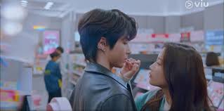 Die marke henkel verfügt über ein traditionsreiches erbe aus mehr als 100 jahren. That True Beauty Lip Tint Lim Jugyeong Applied On Han Seojun