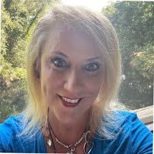 Amanda Mcentire's Instagram, Twitter & Facebook