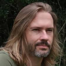 She Sees Dead People