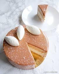 L Entremets Caraibes De Yann Couvreur Gateaux Et Desserts Recette Entremet Chocolat Et Dessert Noix De Coco