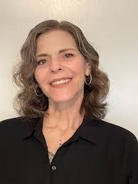 Shari Schaffer's Instagram, Twitter & Facebook