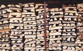 S'il est parfois difficile de stocker du bois pour une cheminée dans un salon, ce ne sont pas les options de rangement qui manquent aujourd'hui. Vente Bois De Chauffage Pas Cher Gironde Vente Bois De Chauffage Bordeaux Aquitaine Bois Energie