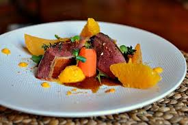 Magret De Canard A L Orange Gastronomique Navets Boule D Or Et Carottes Magret De Canard Canard A L Orange Idee Repas Gastronomique