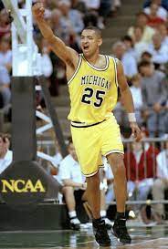 Classic Photos Of Michigan S Fab Five Michigan Sports Michigan Wolverines Basketball Michigan Wolverines Football