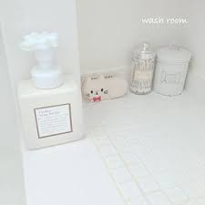 入れ替えれば 使いやすく美しい 100均の詰め替えボトル ボトル ハンドソープ 洗面所