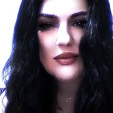 Quen Helen (@queen.helen.90) • Threads, Say more