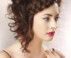 Trendy short straight hairstyles for men. Western Style Beautiful Curly Hairstyle For Girls Curly Hair Styles Hair Styles Curly Hair Styles Naturally