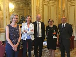 En este marco, el autor explicita la legitimidad actual de los estudios sobre las américas apoyándose en. Unaf L Unaf Recue Par Le Ministre De L Education Nationale Jean Michel Blanquer