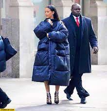 What did arsene wenger wear to leicester city? Rihanna After A Night With Arsene Wenger Too Large Jacket Starecat Com