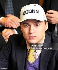 Justin Labrecque's Instagram, Twitter & Facebook