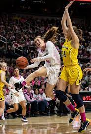 The Tide Has Been Turning Women S Basketball Players Coaches Discuss The Michigan Michigan State Rivalry Womens Basketball Female Athletes Athletic Models