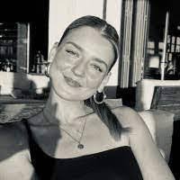 Maria Cogar's Instagram, Twitter & Facebook